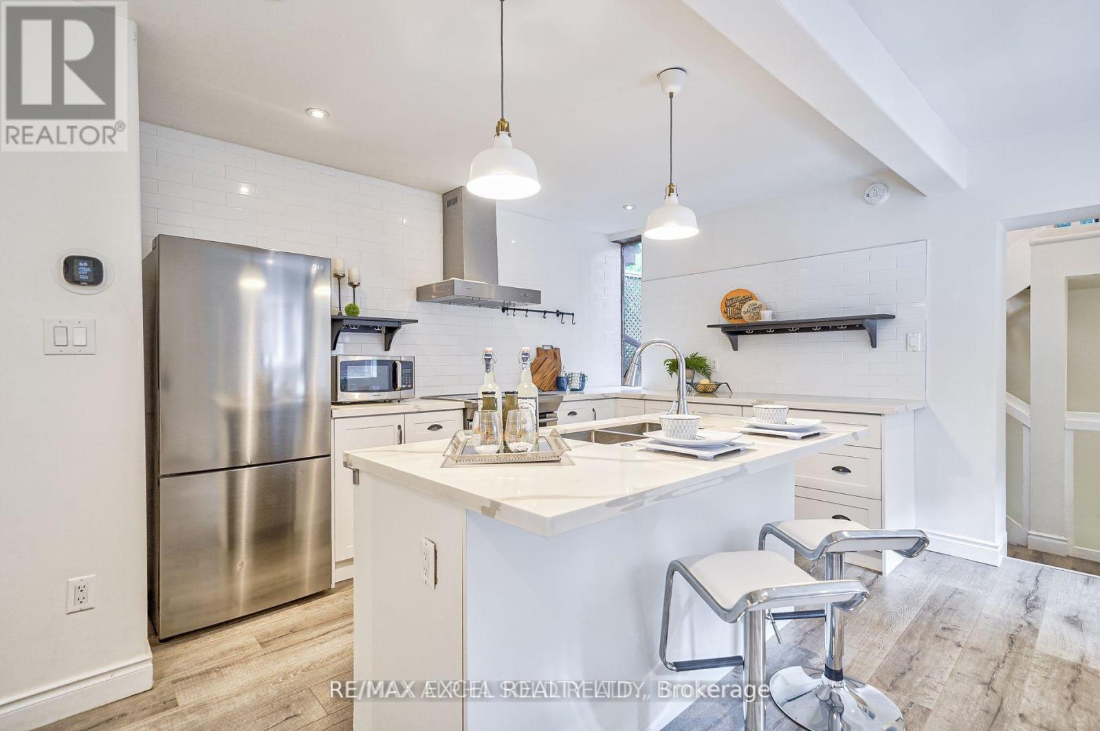 132 Glengarry Avenue, Toronto (Lawrence Park North), Ontario  M5M 1E2 - Photo 14 - C12895714