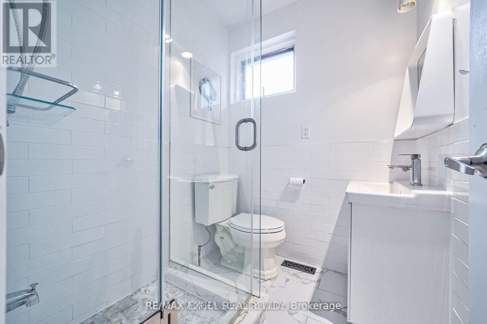 132 Glengarry Avenue, Toronto (Lawrence Park North), Ontario  M5M 1E2 - Photo 26 - C12895714