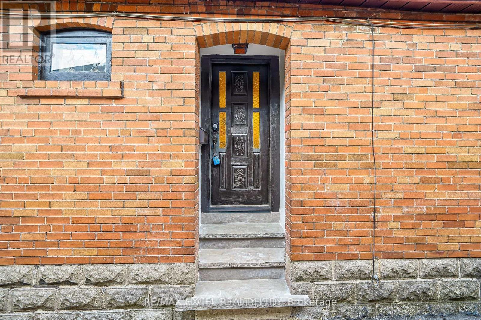 132 Glengarry Avenue, Toronto (Lawrence Park North), Ontario  M5M 1E2 - Photo 3 - C12895714