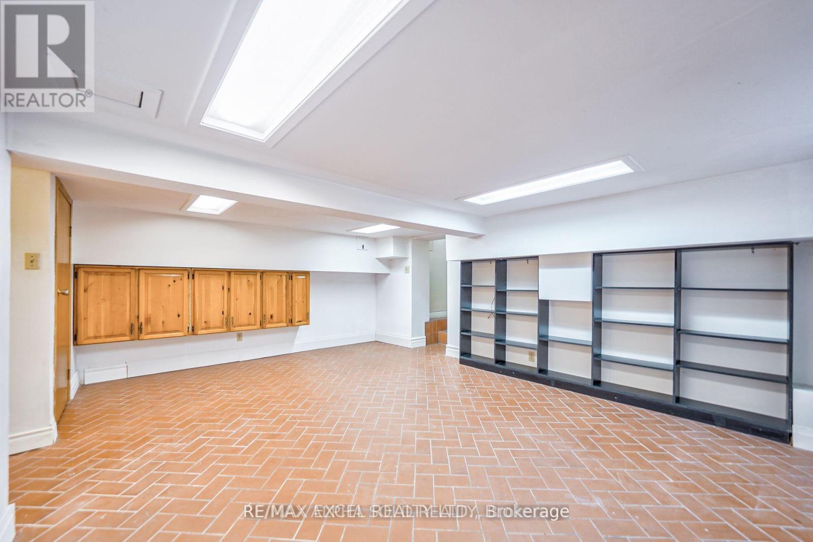 132 Glengarry Avenue, Toronto (Lawrence Park North), Ontario  M5M 1E2 - Photo 28 - C12895714