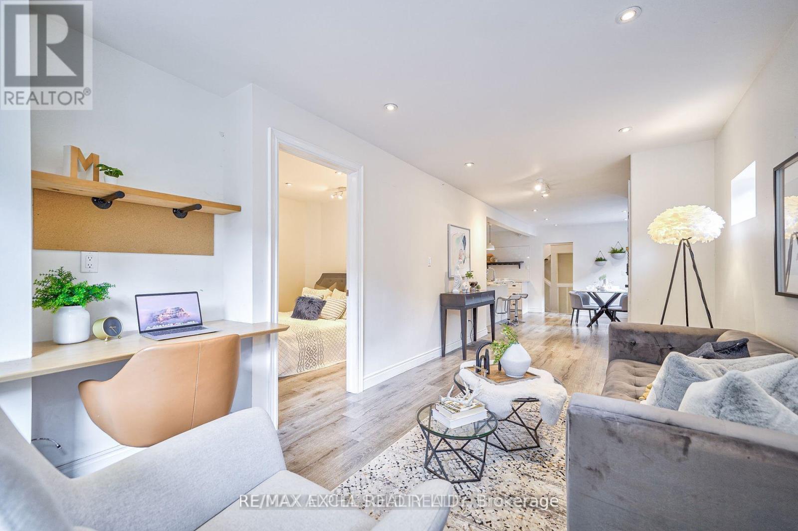 132 Glengarry Avenue, Toronto (Lawrence Park North), Ontario  M5M 1E2 - Photo 7 - C12895714