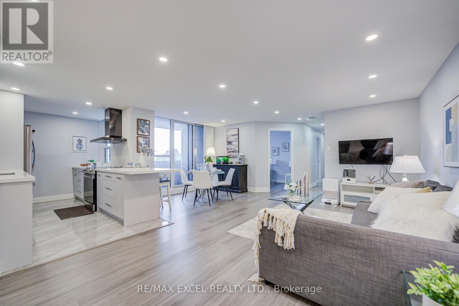 1801 - 5 Old Sheppard Avenue, Toronto, Ontario  M2J 4K3 - Photo 5 - C12909142