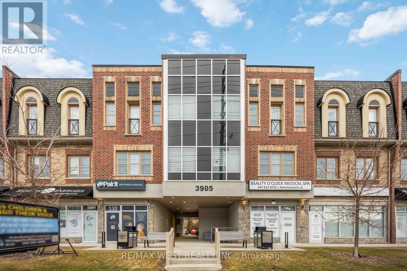 32 - 3905 MAJOR MACKENZIE DRIVE, Vaughan, Ontario