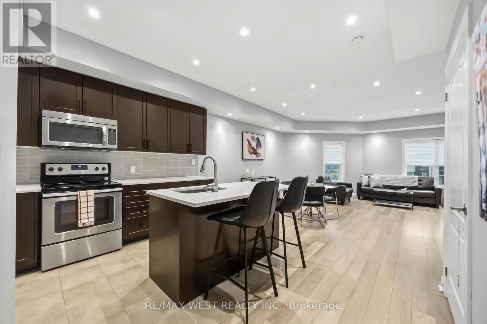 32 - 3905 Major Mackenzie Drive, Vaughan (Vellore Village), Ontario  L4H 4J9 - Photo 12 - N12928746