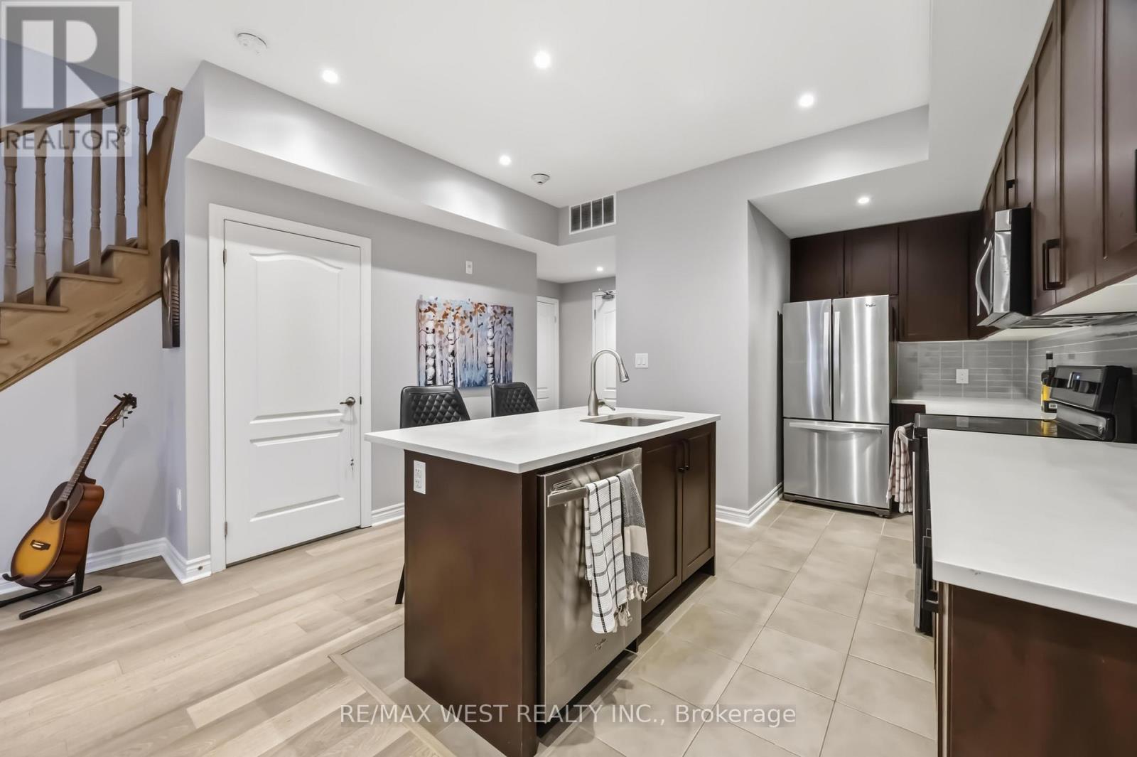 32 - 3905 Major Mackenzie Drive, Vaughan (Vellore Village), Ontario  L4H 4J9 - Photo 14 - N12928746