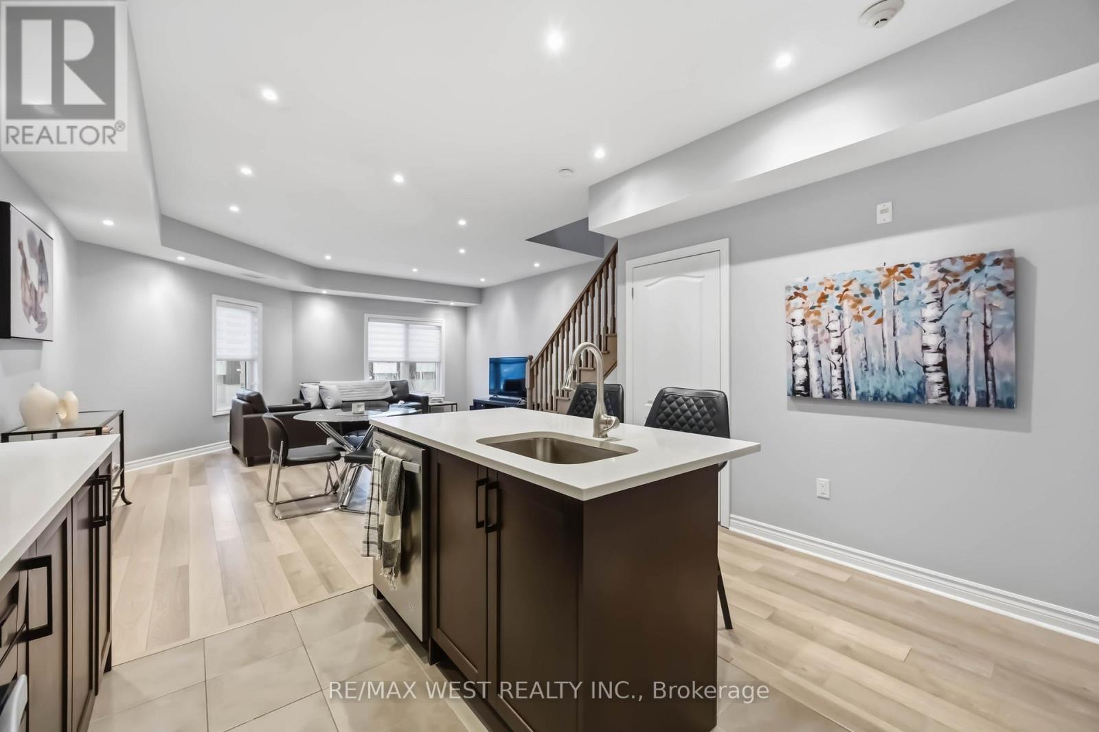 32 - 3905 Major Mackenzie Drive, Vaughan (Vellore Village), Ontario  L4H 4J9 - Photo 16 - N12928746