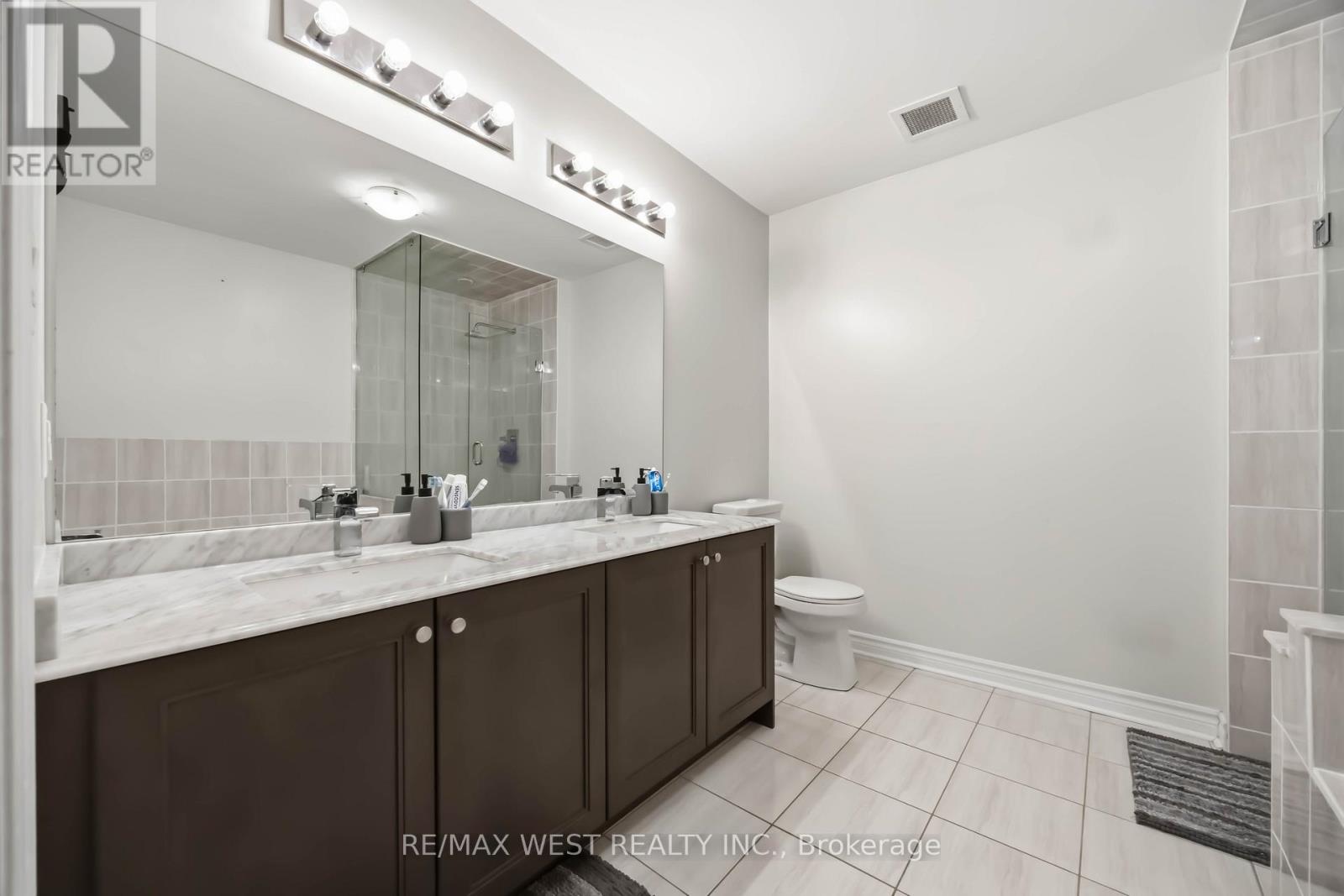 32 - 3905 Major Mackenzie Drive, Vaughan (Vellore Village), Ontario  L4H 4J9 - Photo 24 - N12928746