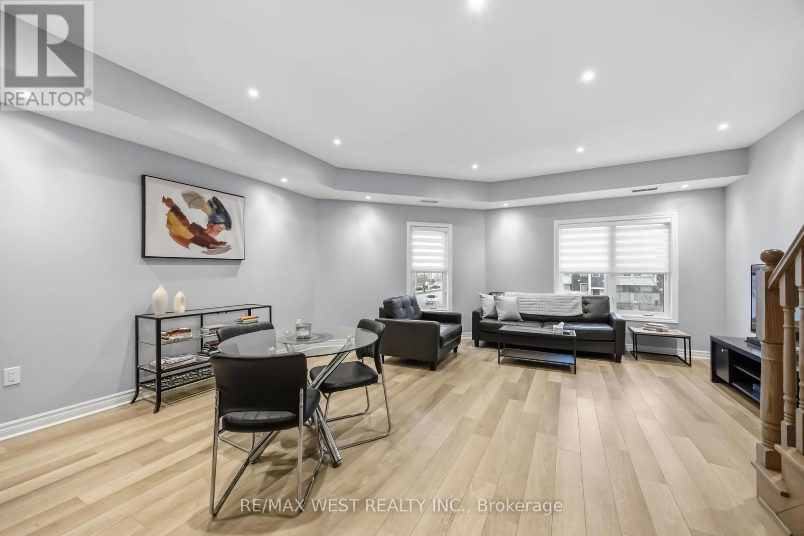 32 - 3905 Major Mackenzie Drive, Vaughan (Vellore Village), Ontario  L4H 4J9 - Photo 5 - N12928746