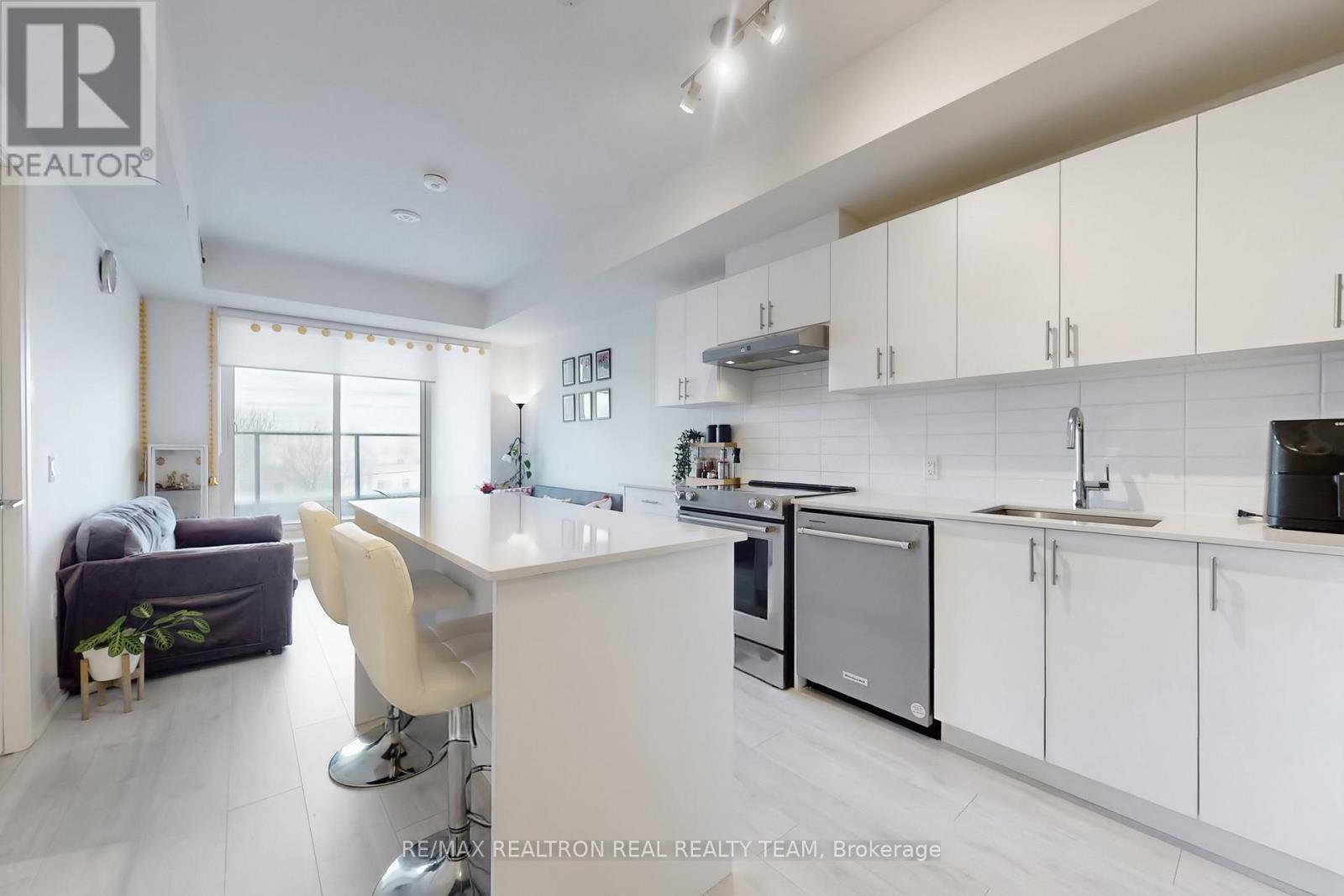 207 - 8960 Jane Street, Vaughan (Vellore Village), Ontario  L4K 2M9 - Photo 12 - N12928754