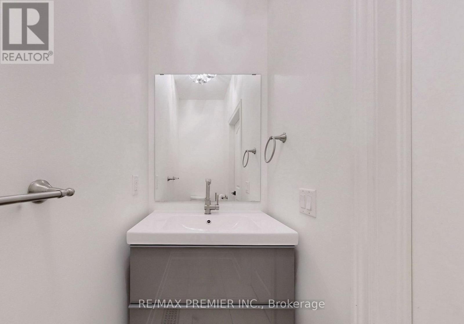 422 Lady Nadia Drive, Vaughan, Ontario  L6A 4E8 - Photo 14 - N12928812