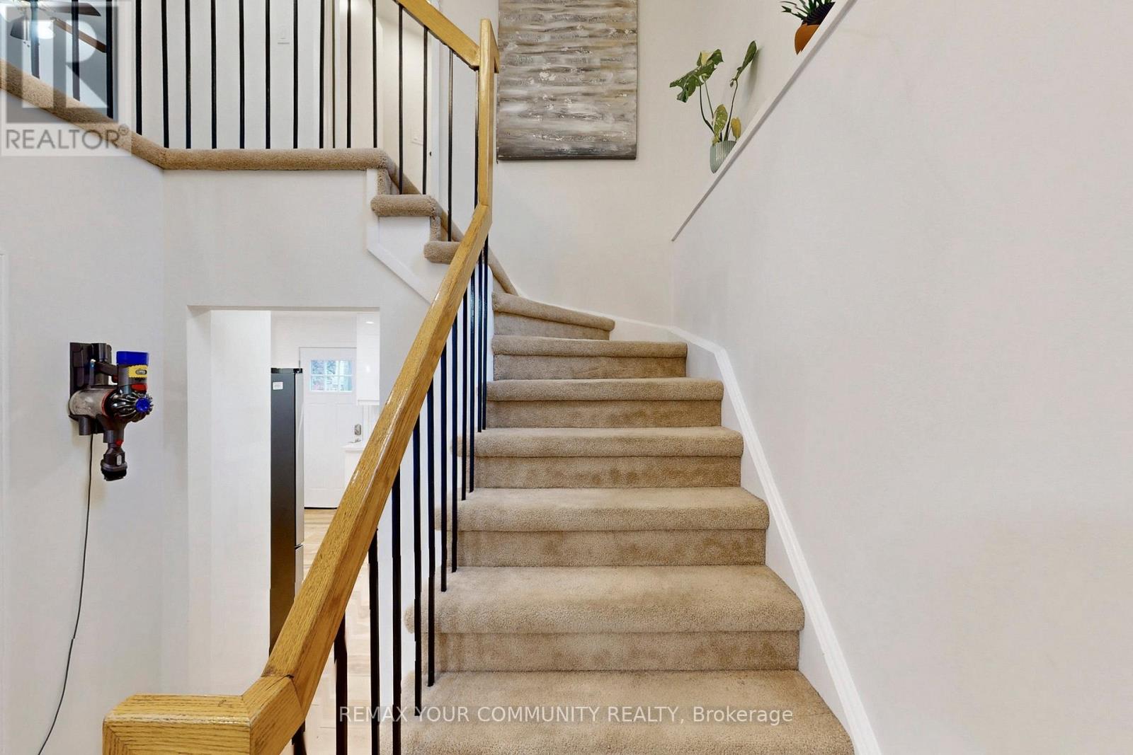 101 Ashton Road, Newmarket, Ontario  L3Y 5R6 - Photo 21 - N12928868