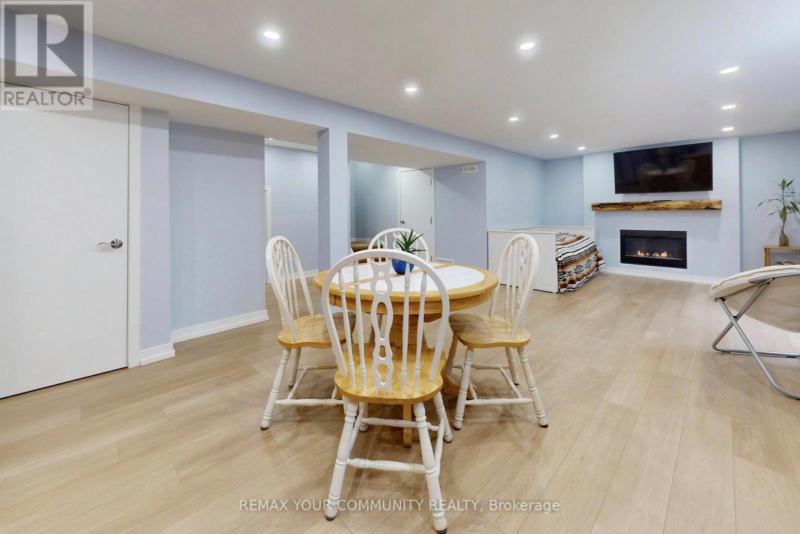 101 Ashton Road, Newmarket, Ontario  L3Y 5R6 - Photo 36 - N12928868