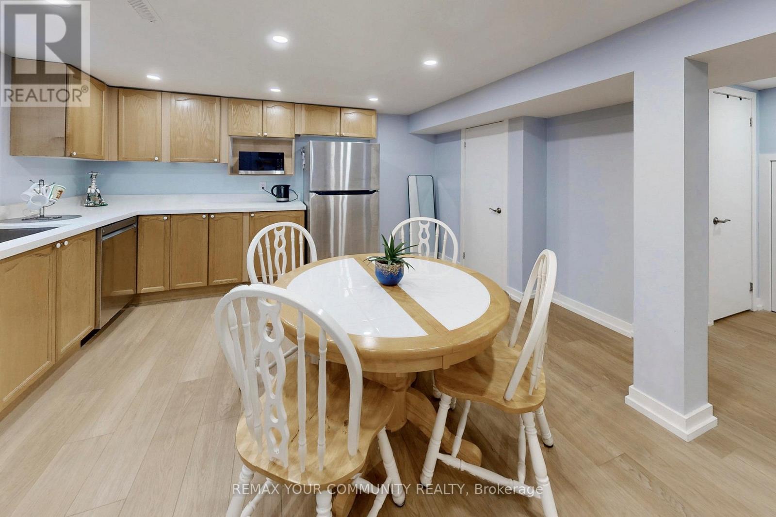 101 Ashton Road, Newmarket, Ontario  L3Y 5R6 - Photo 38 - N12928868