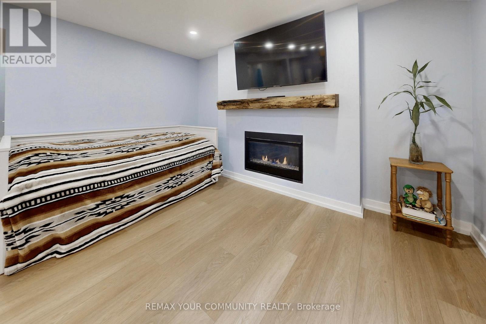 101 Ashton Road, Newmarket, Ontario  L3Y 5R6 - Photo 40 - N12928868