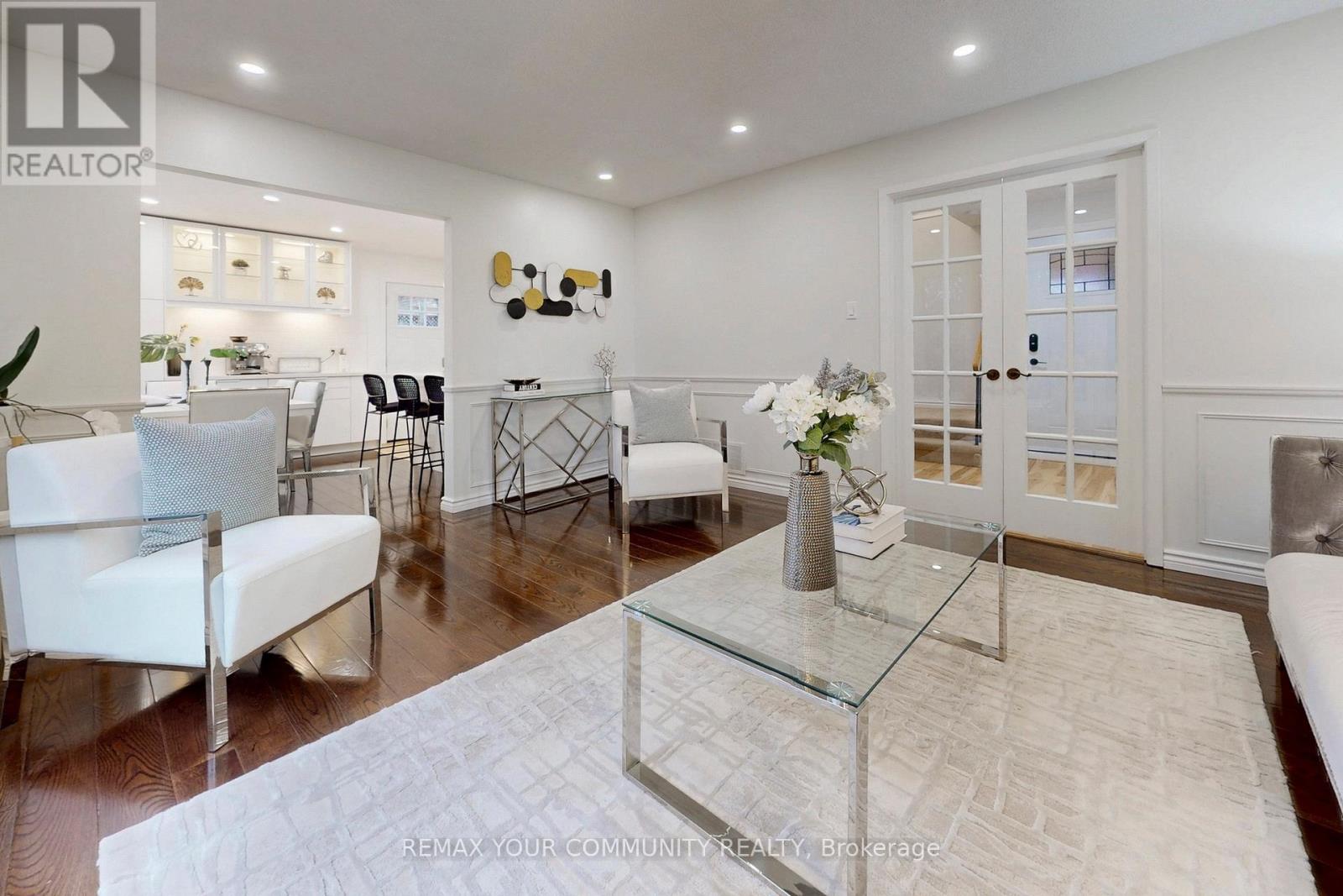 101 Ashton Road, Newmarket, Ontario  L3Y 5R6 - Photo 8 - N12928868