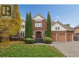 8 OLD PARK LANE, Richmond Hill, Ontario