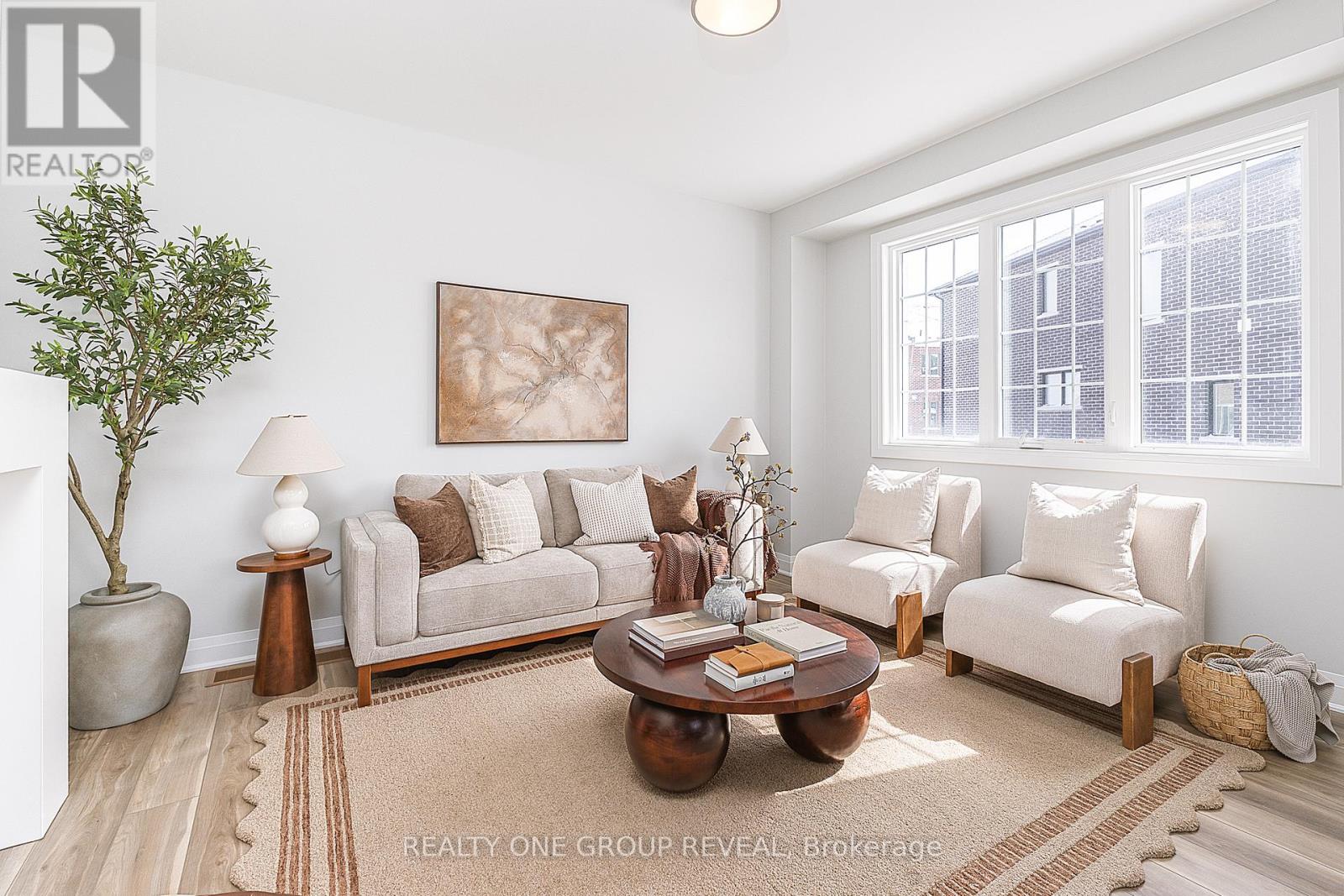 27 Moss Drive, Markham, Ontario  L6C 1N3 - Photo 13 - N12928946