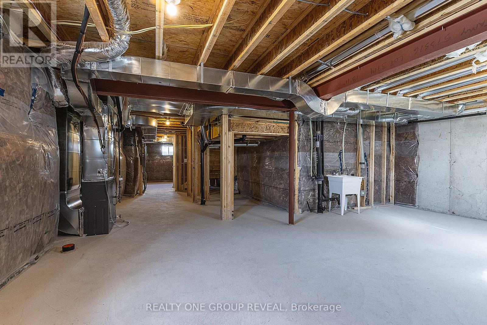 27 Moss Drive, Markham, Ontario  L6C 1N3 - Photo 16 - N12928946