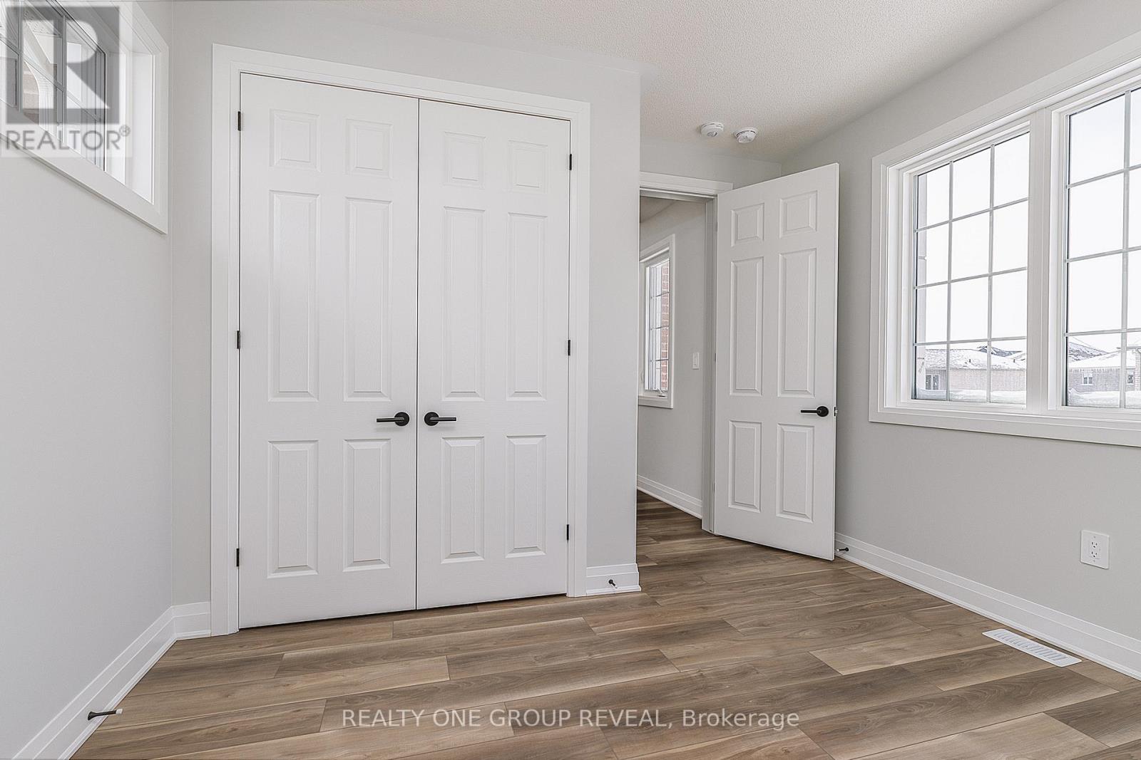 27 Moss Drive, Markham, Ontario  L6C 1N3 - Photo 19 - N12928946