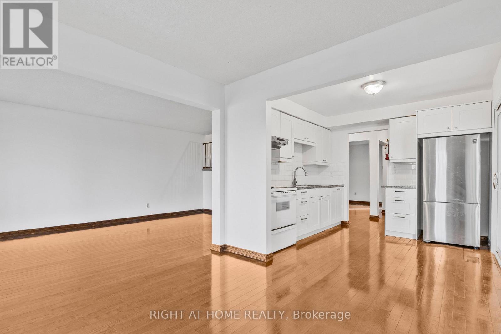 50 Fullerton Crescent, Markham (Milliken Mills West), Ontario  L3R 3G5 - Photo 10 - N12929000