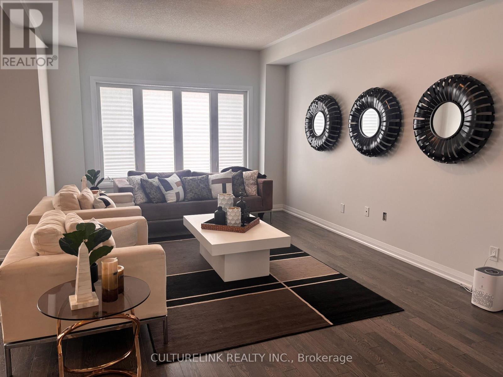 1426 Stovell Crescent, Innisfil (Lefroy), Ontario  L0L 1W0 - Photo 6 - N12929070