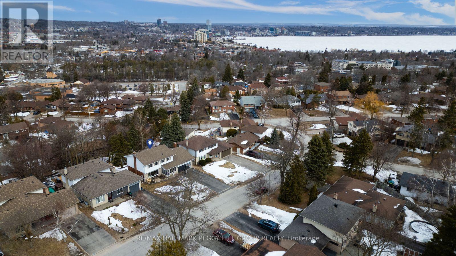 12 Peacock Lane, Barrie (Allandale Heights), Ontario  L4N 3R5 - Photo 2 - S12928818