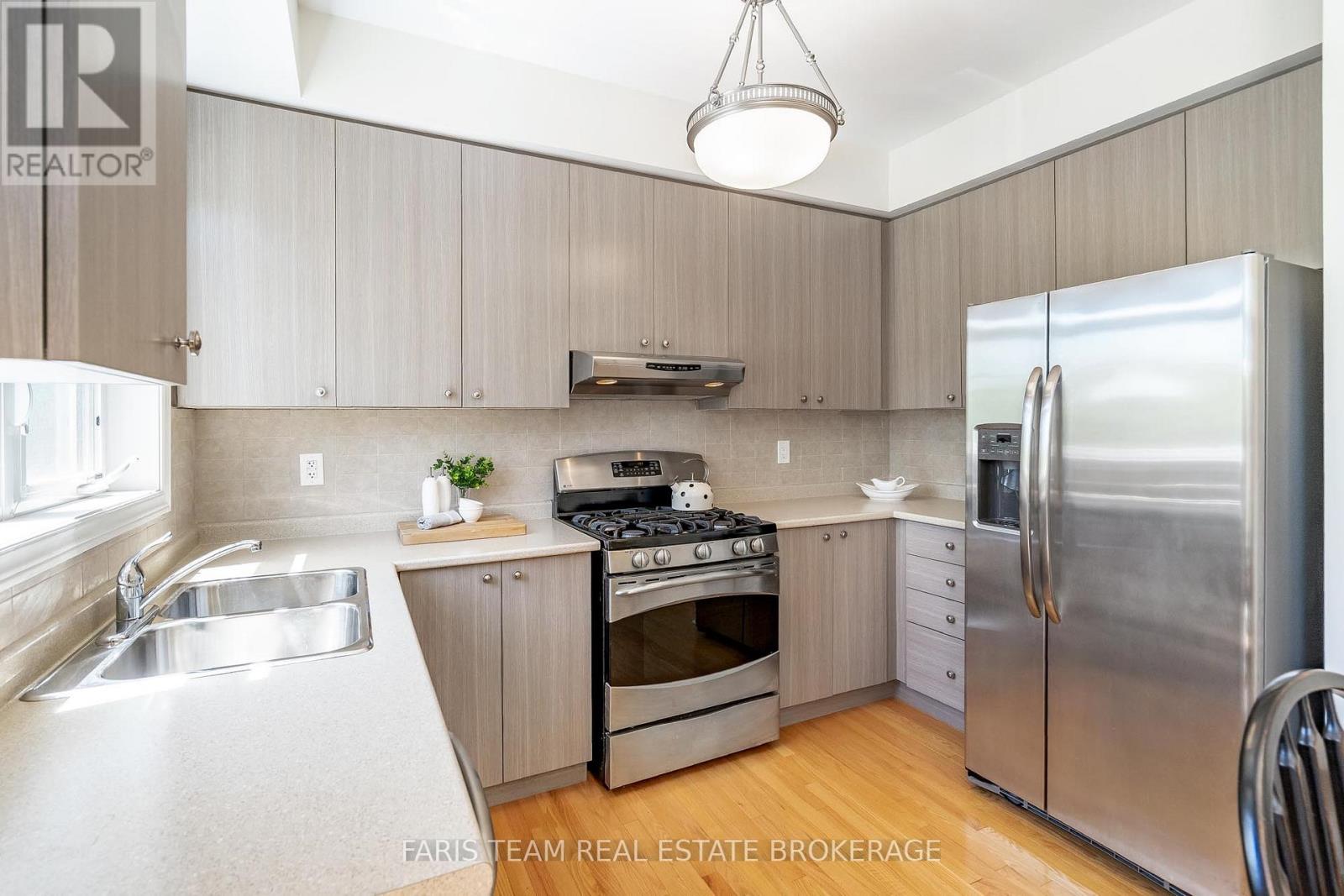 26 Barrington Trail, Collingwood, Ontario  L9Y 0G1 - Photo 4 - S12929008