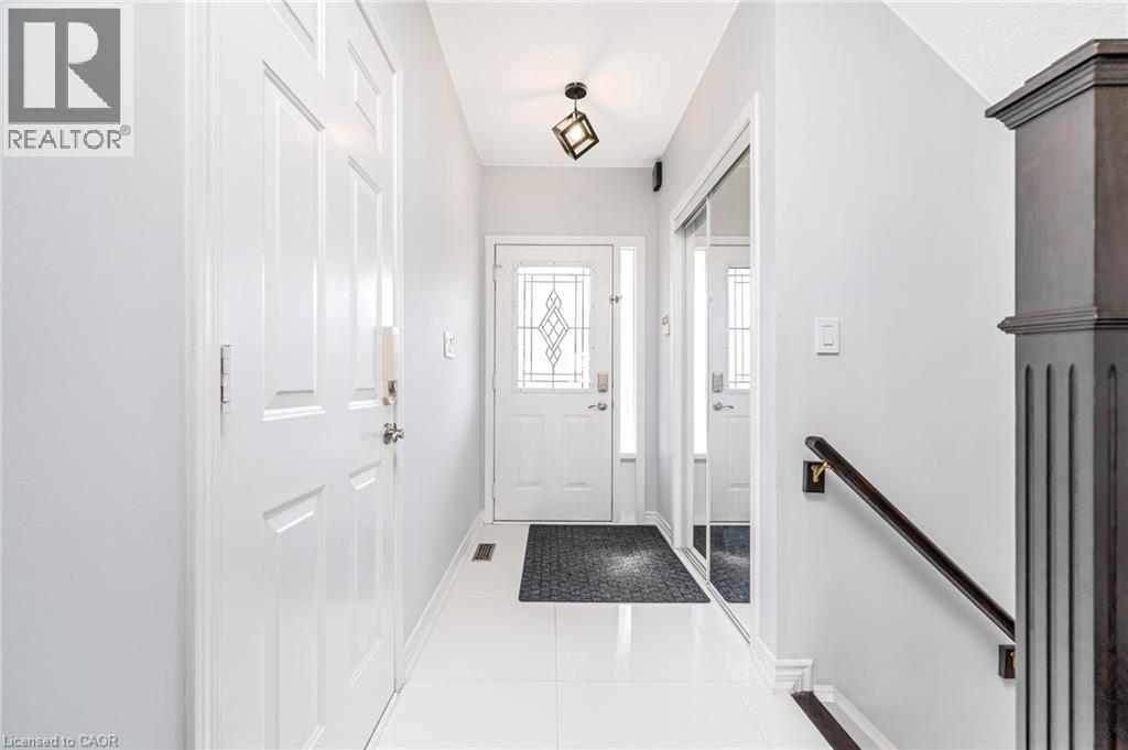 1617 Cartwright Crescent, Milton, Ontario  L9T 5N6 - Photo 2 - 40815566