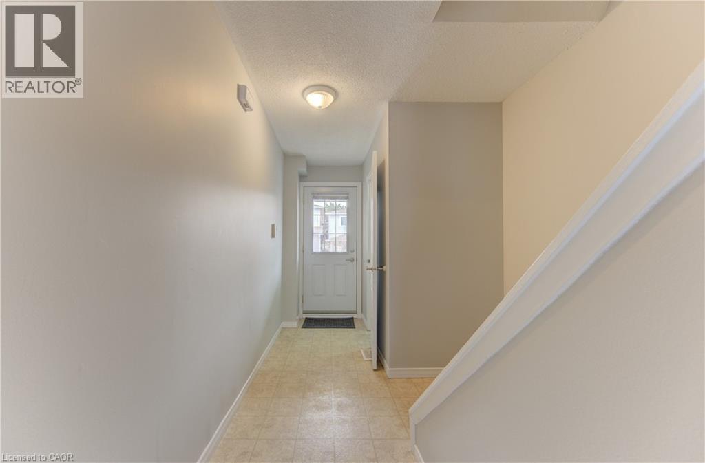 302 Bluevale Street N Unit# C, Waterloo, Ontario  N2J 4G3 - Photo 5 - 40815049