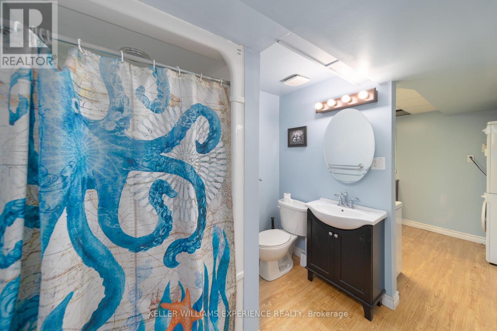 599 Walpole Crescent, Newmarket (Stonehaven-Wyndham), Ontario  L3X 2B5 - Photo 21 - N12925378