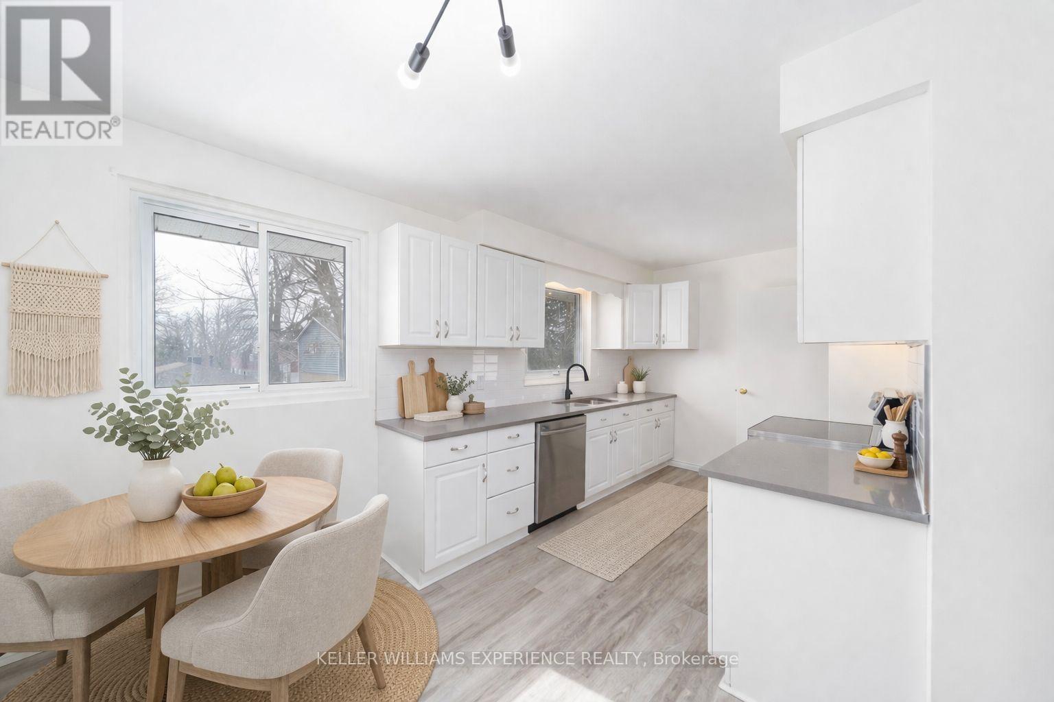 91 Cundles Road E, Barrie, Ontario  L4M 2Z8 - Photo 4 - S12926332