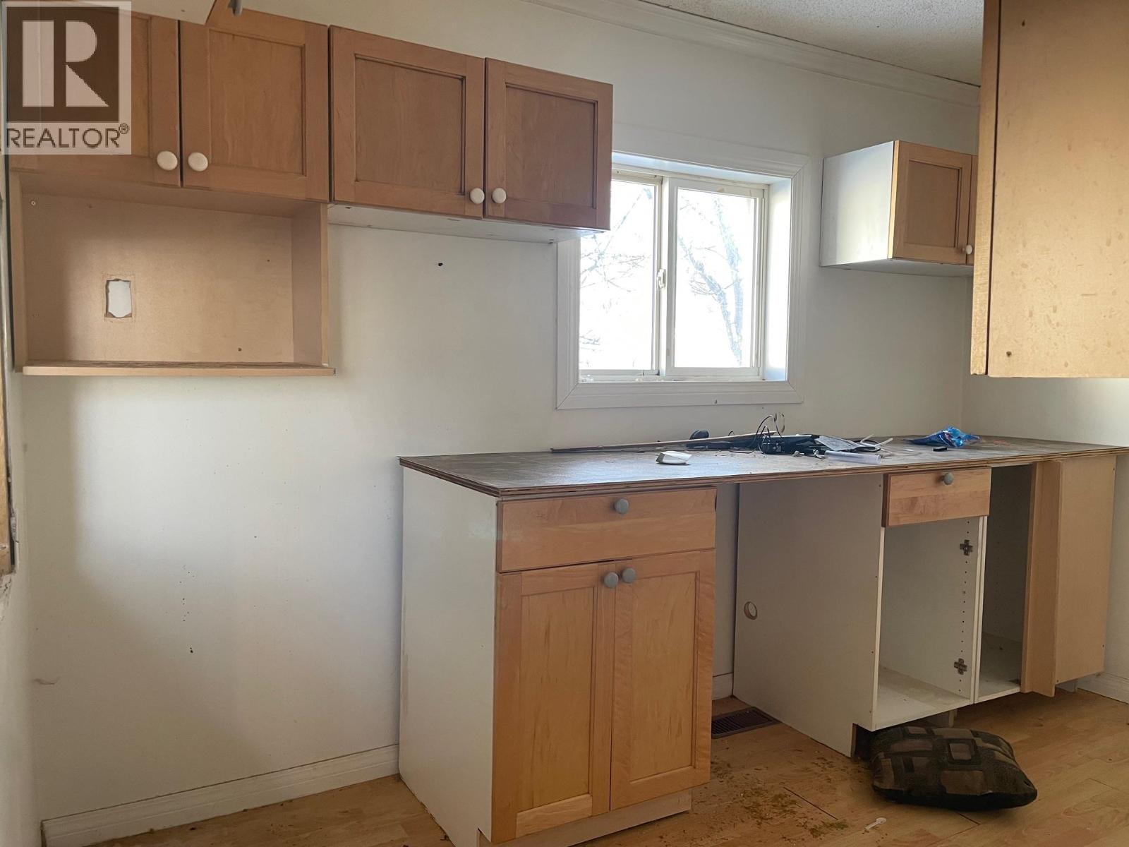 5244 44 Street, Fort Nelson, British Columbia  V0C 1R0 - Photo 13 - R3104184