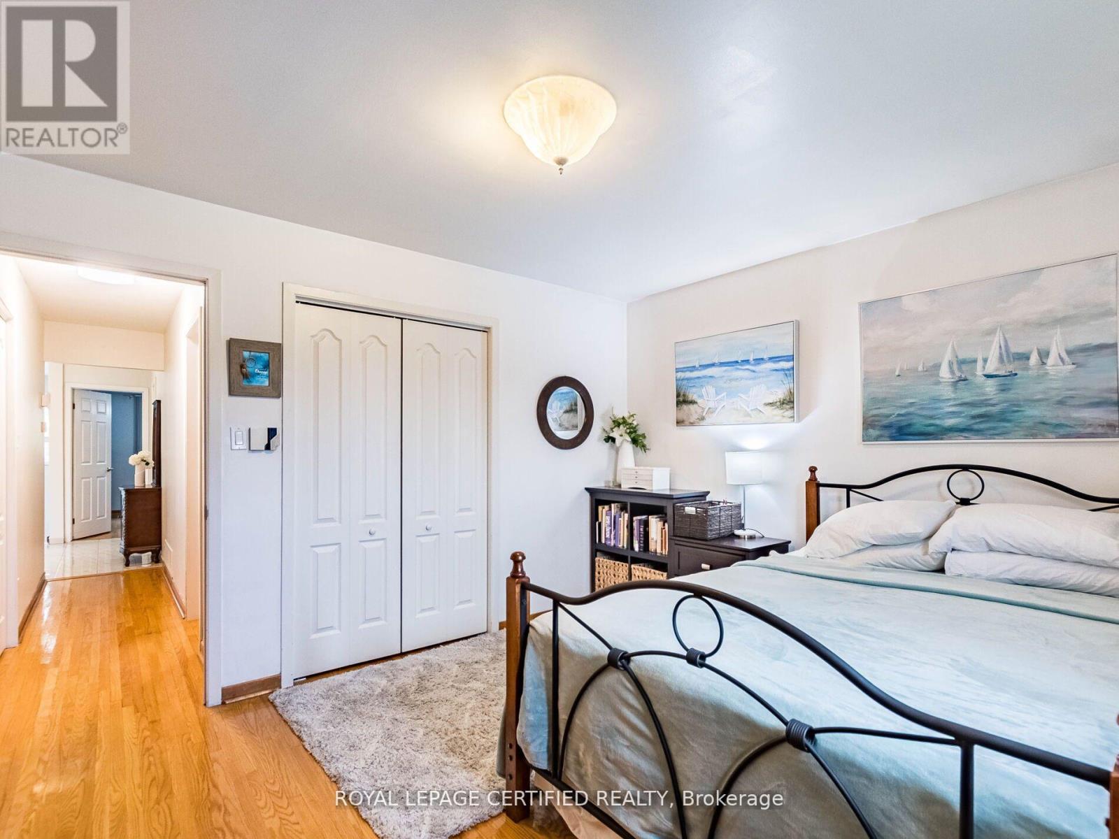 7497 Middleshire Drive, Mississauga, Ontario L4T 3S3 - Photo 19 - W12902976