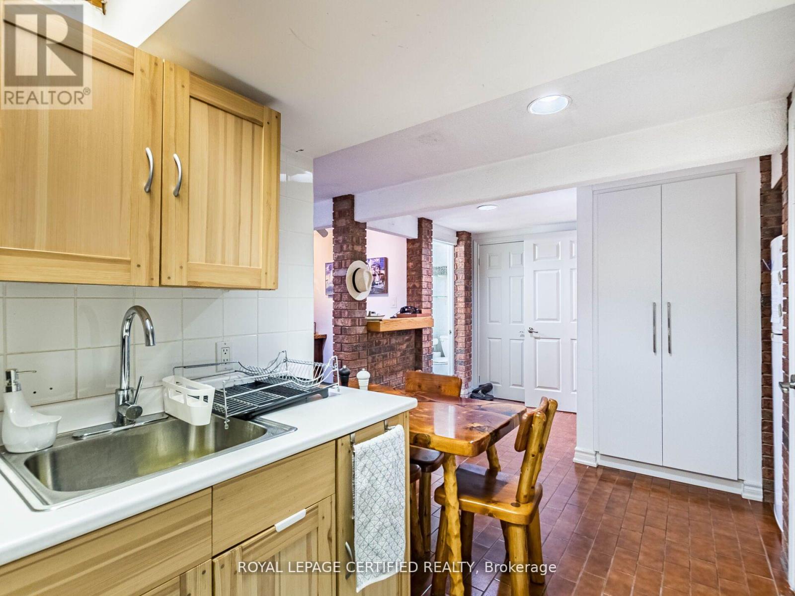 7497 Middleshire Drive, Mississauga, Ontario L4T 3S3 - Photo 33 - W12902976