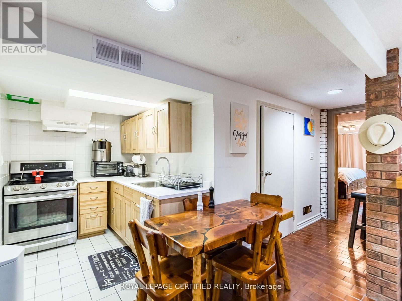 7497 Middleshire Drive, Mississauga, Ontario L4T 3S3 - Photo 30 - W12902976