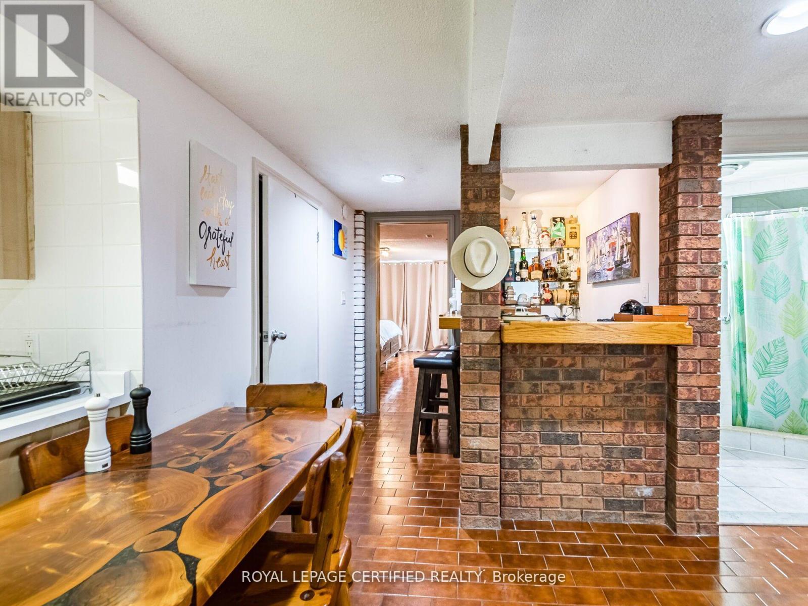 7497 Middleshire Drive, Mississauga, Ontario L4T 3S3 - Photo 34 - W12902976