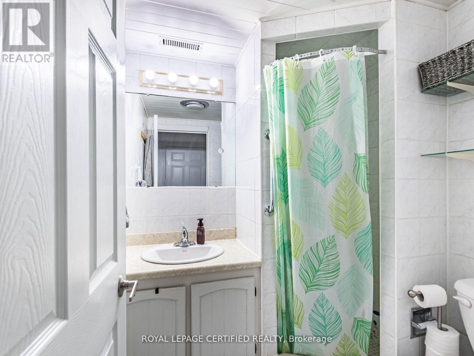 7497 Middleshire Drive, Mississauga, Ontario L4T 3S3 - Photo 35 - W12902976