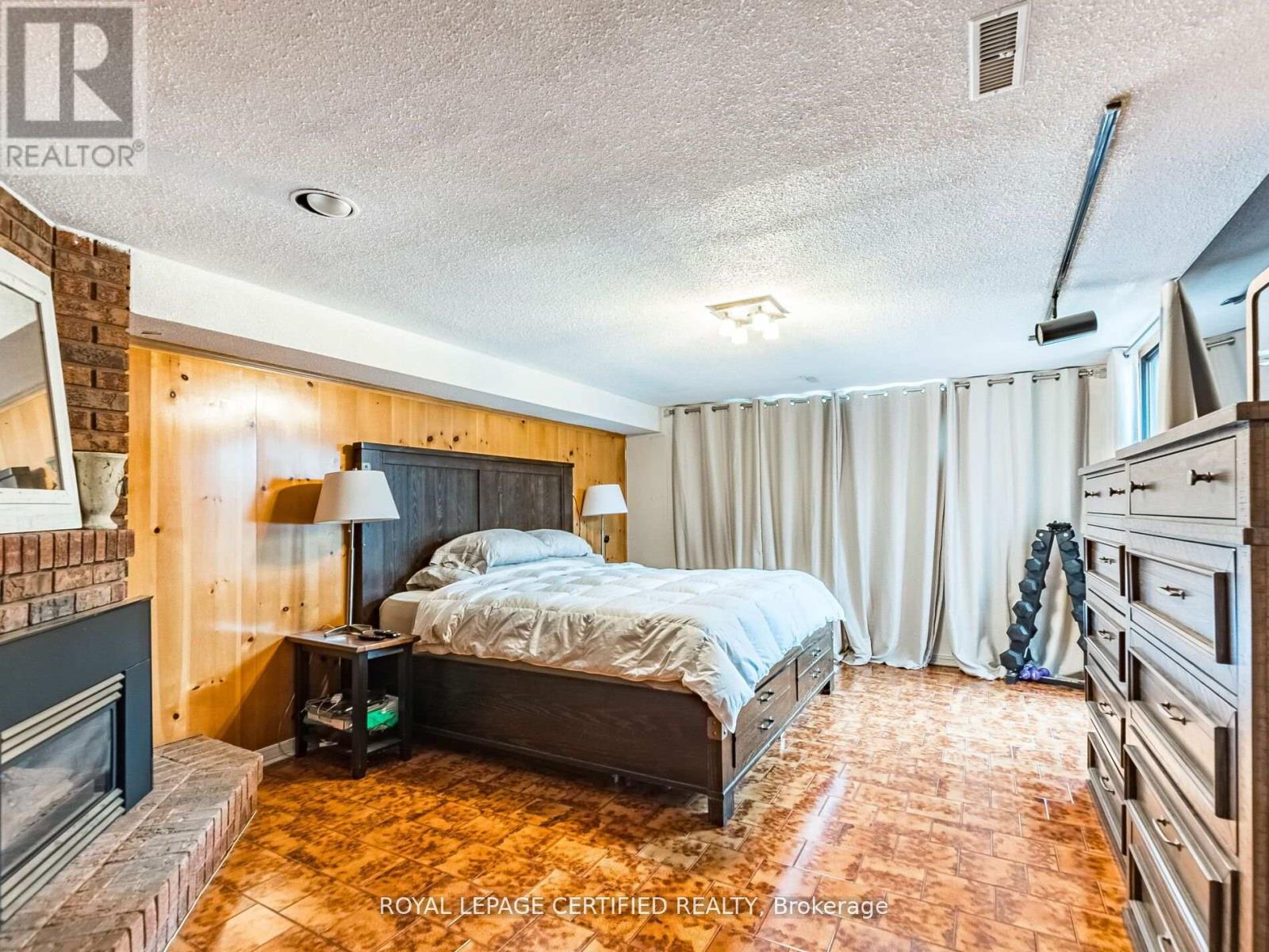 7497 Middleshire Drive, Mississauga, Ontario L4T 3S3 - Photo 36 - W12902976