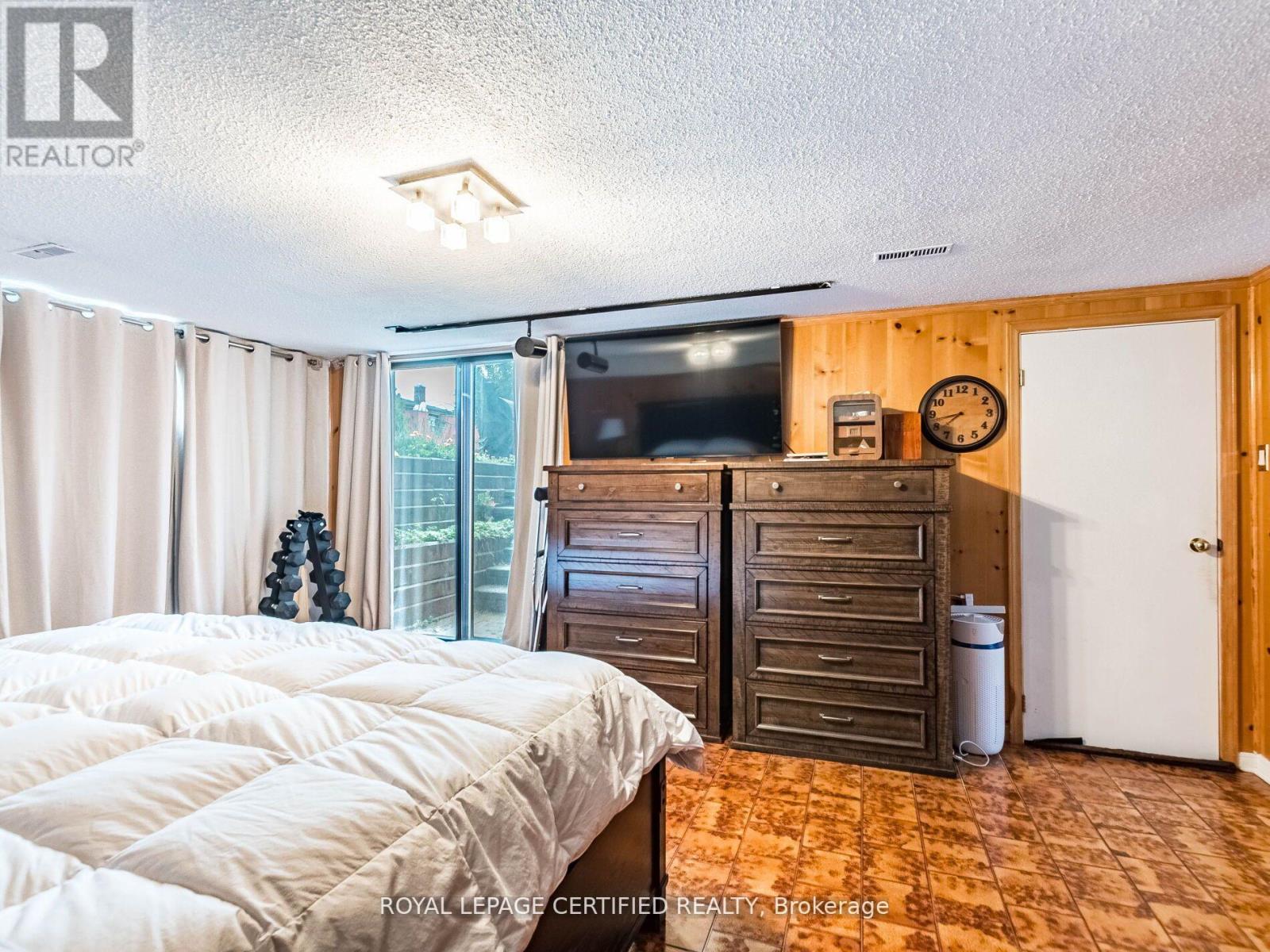 7497 Middleshire Drive, Mississauga, Ontario L4T 3S3 - Photo 38 - W12902976