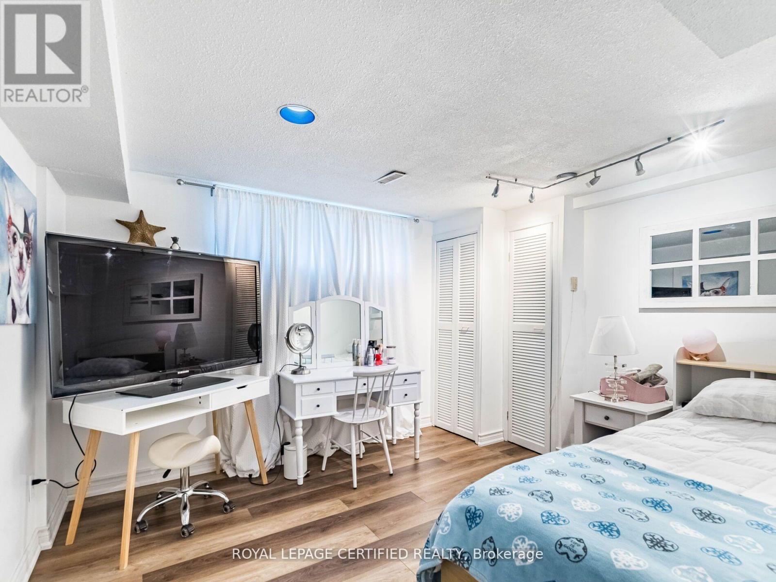 7497 Middleshire Drive, Mississauga, Ontario L4T 3S3 - Photo 43 - W12902976