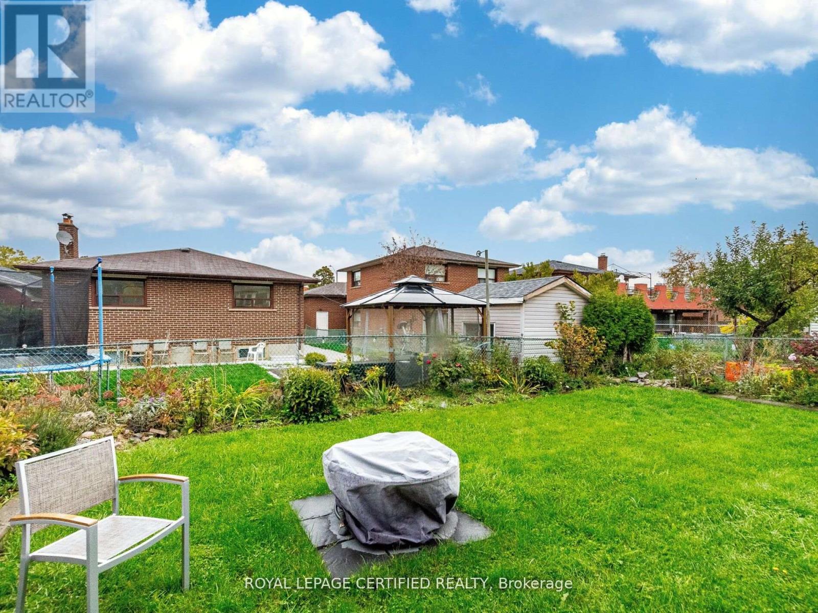 7497 Middleshire Drive, Mississauga, Ontario L4T 3S3 - Photo 46 - W12902976