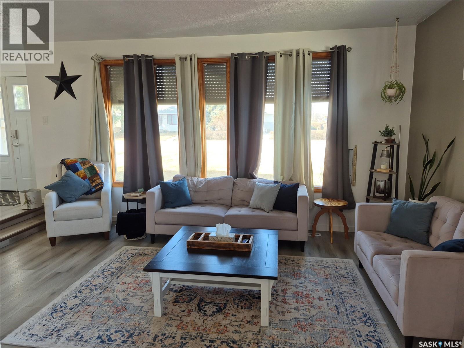 409 5th Avenue Se, Swift Current, Saskatchewan  S9H 3N5 - Photo 11 - SK031419