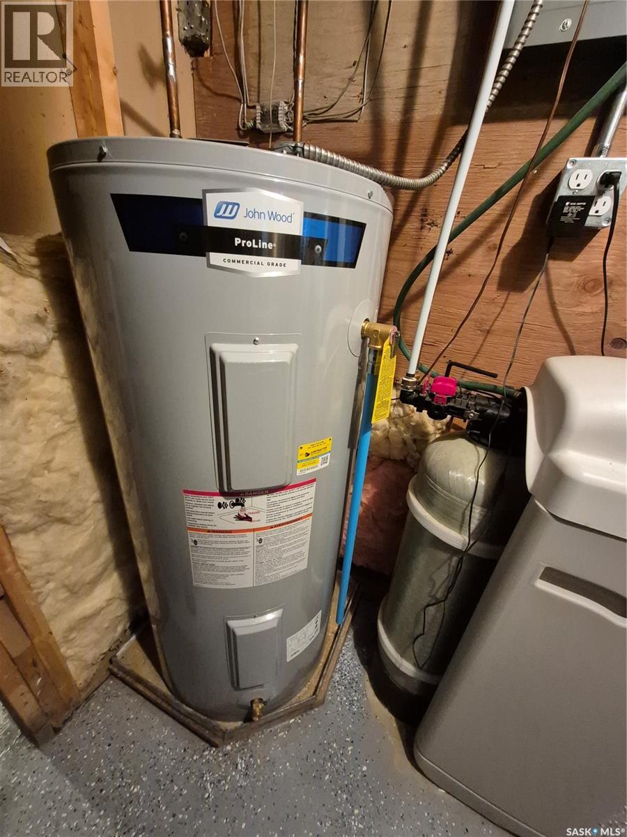 409 5th Avenue Se, Swift Current, Saskatchewan  S9H 3N5 - Photo 35 - SK031419