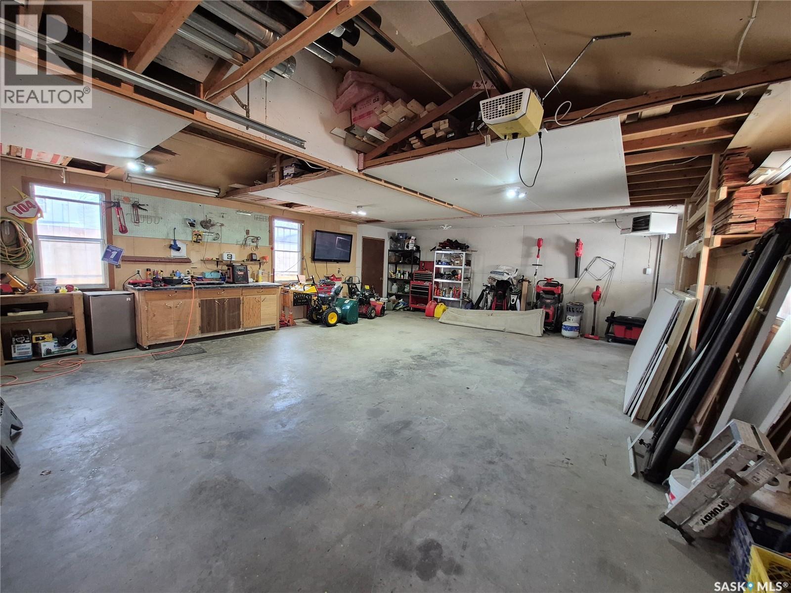 409 5th Avenue Se, Swift Current, Saskatchewan  S9H 3N5 - Photo 36 - SK031419