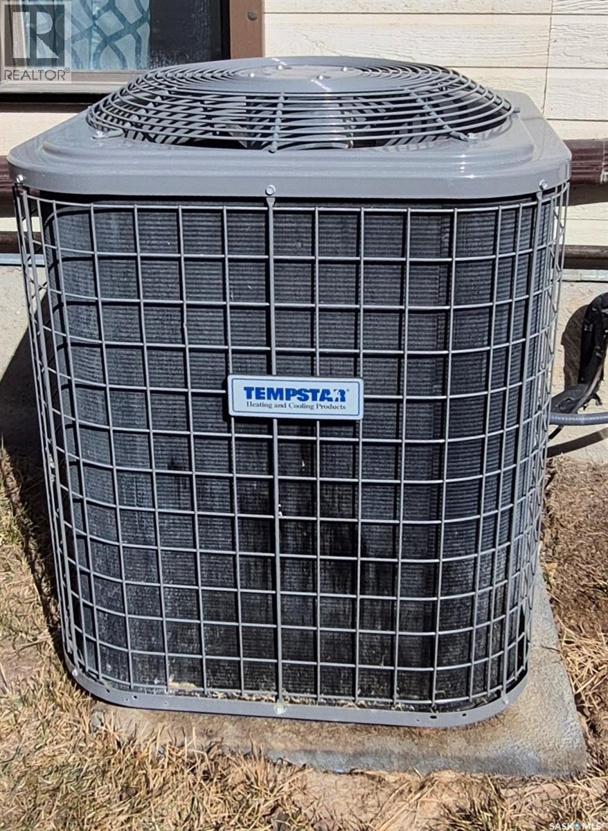 409 5th Avenue Se, Swift Current, Saskatchewan  S9H 3N5 - Photo 39 - SK031419