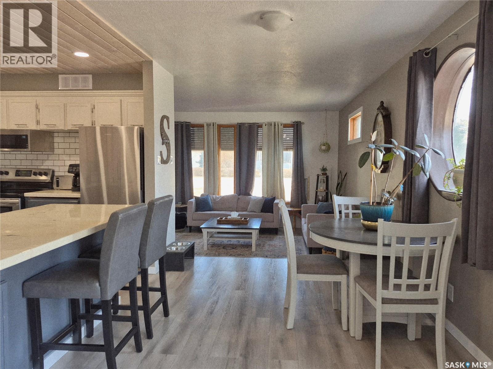 409 5th Avenue Se, Swift Current, Saskatchewan  S9H 3N5 - Photo 5 - SK031419