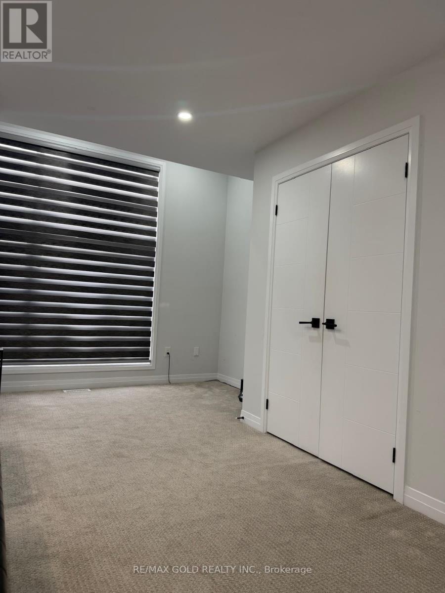 109 Silverwood Crescent, Woodstock, Ontario  N4T 0M5 - Photo 11 - X12926320