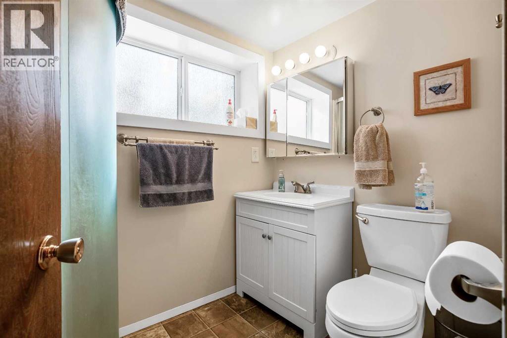 427 Queen Anne Way Se, Calgary, Alberta T2J 4R8 - Photo 23 - A2292763