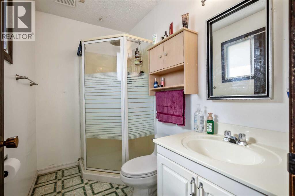 427 Queen Anne Way Se, Calgary, Alberta T2J 4R8 - Photo 17 - A2292763