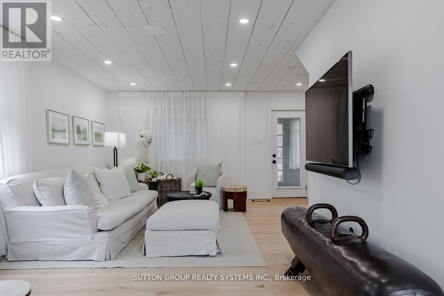 47 Nelson Street, Oakville (Br Bronte), Ontario  L6L 3H5 - Photo 11 - W12928744